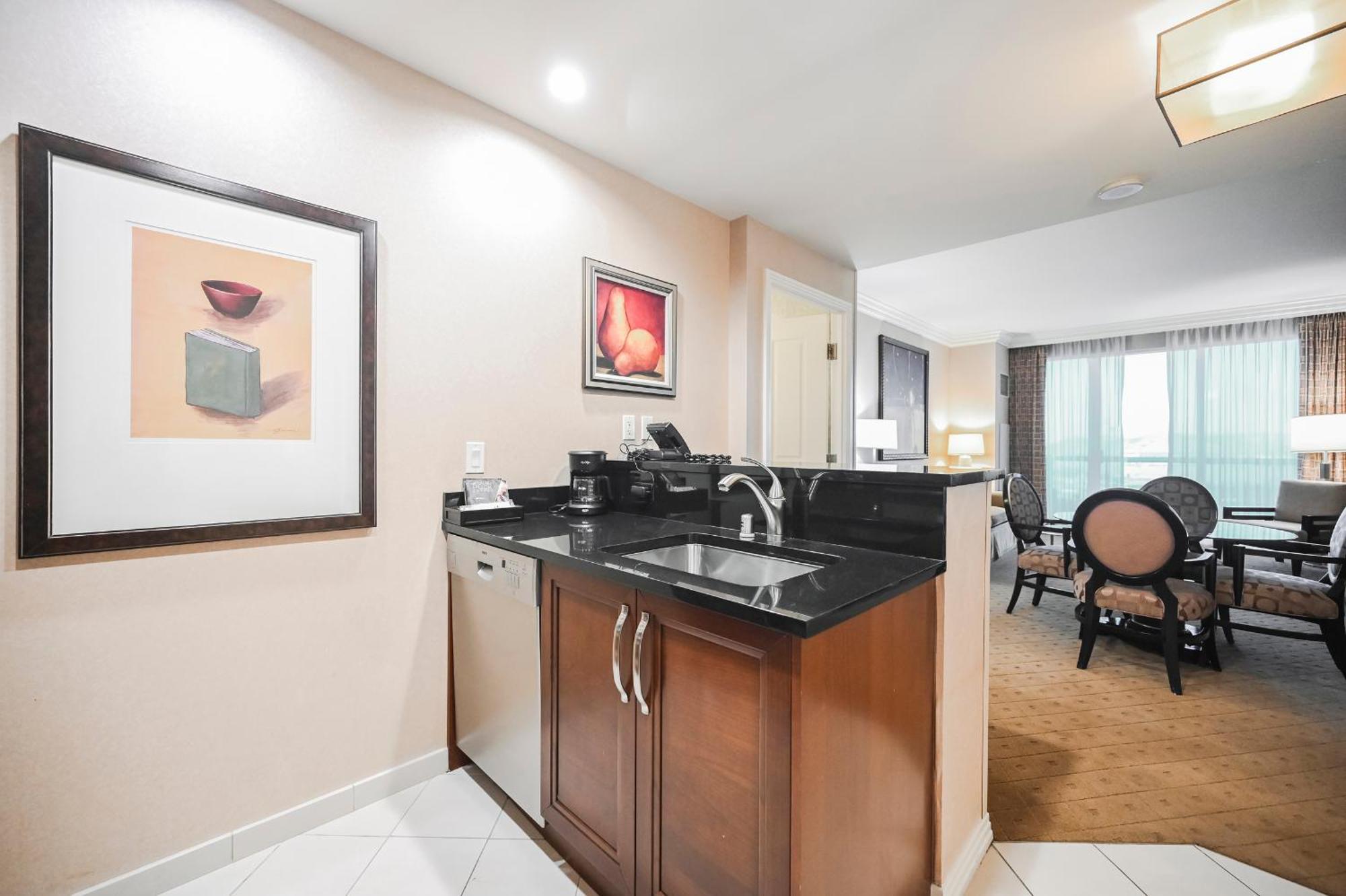 Stripviewsuites At Signature Лас Вегас Стая снимка